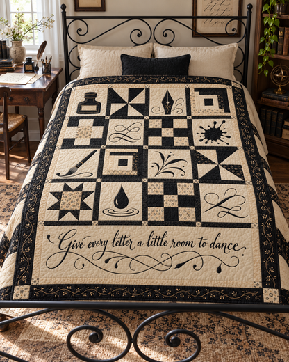 Ink in Motion TD281026023 Quilt Blanket — bed