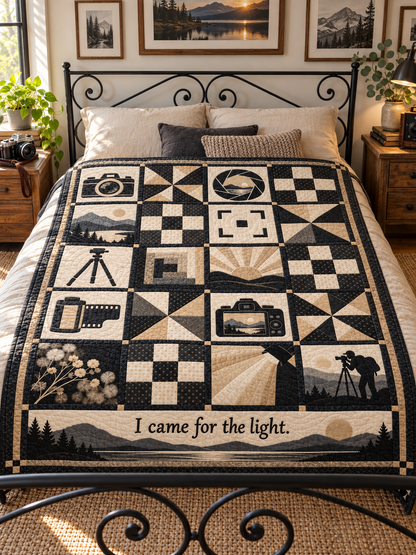 Chasing the Light TD281026027 Quilt Blanket — bed
